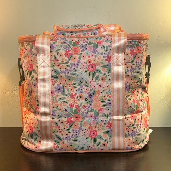 MarleyLilly Large Insulated Travel Cooler Bag Coral Floral Pattern NWTS - Picture 7 of 10